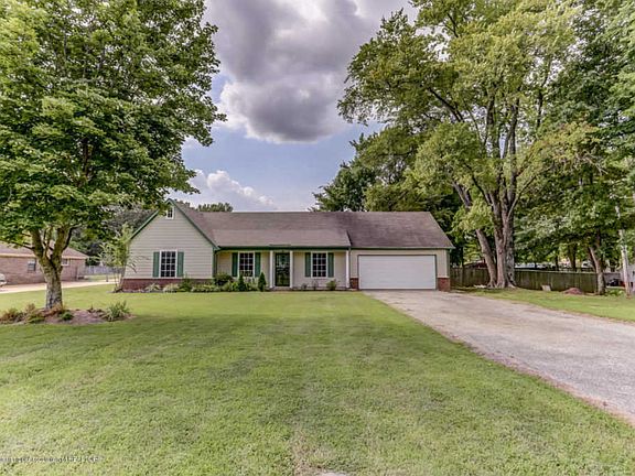 2nd image of 7195 Hickory Estates Dr