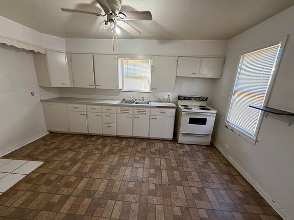 5th image of 2709 41st St