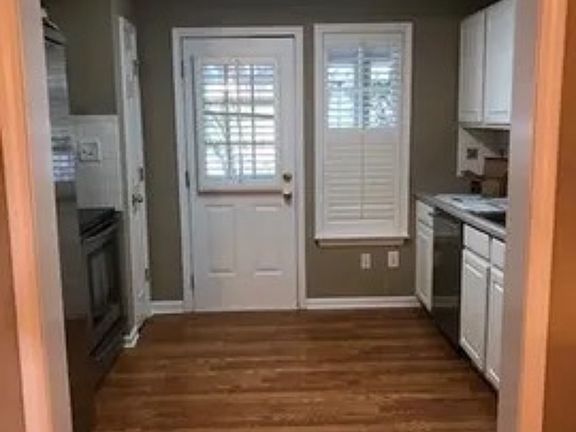 Kitchen and exit to patio