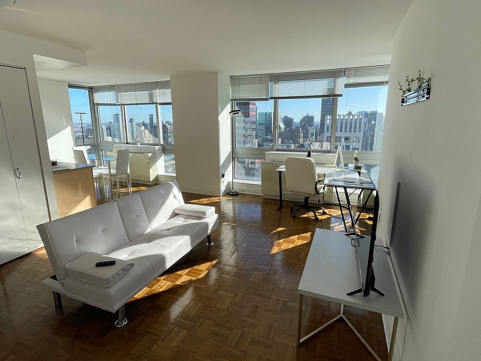 1st image of 235 E 55th St Ph C