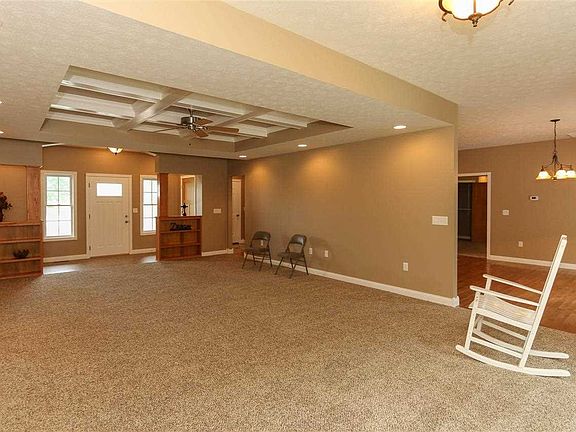 5th image of 637 Whittier Dr
