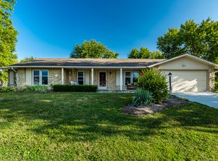 505 Pheasant Run, Zionsville, IN 46077