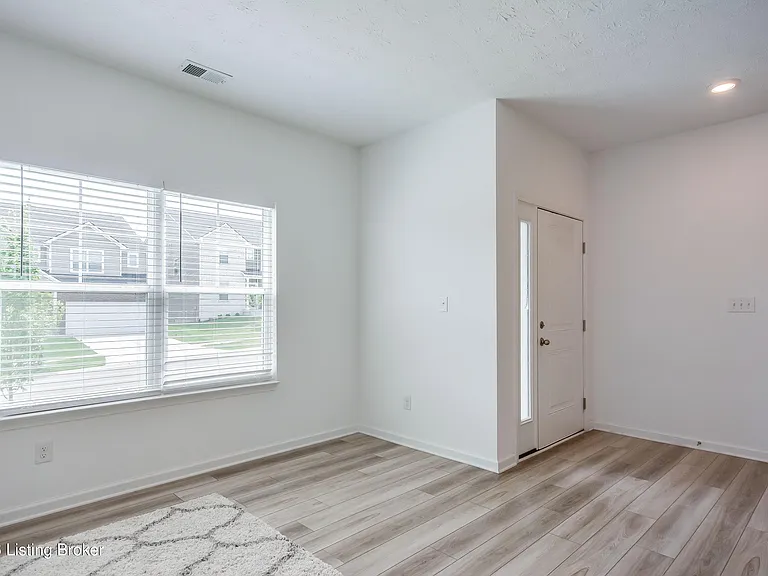 17010 Meander Way — Photo 14