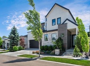 727 E Brooktrail Ln, Eagle, ID 83616