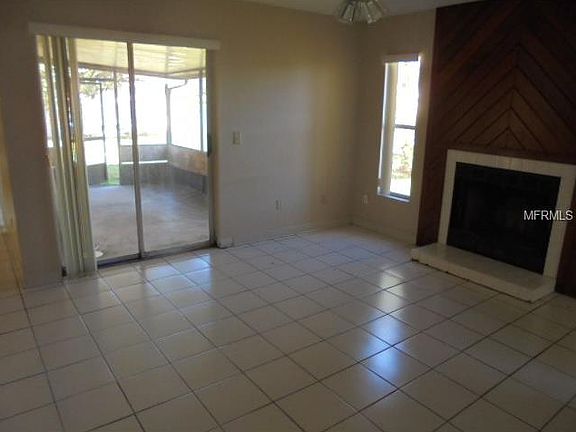 5th image of 142 Teakwood Ct