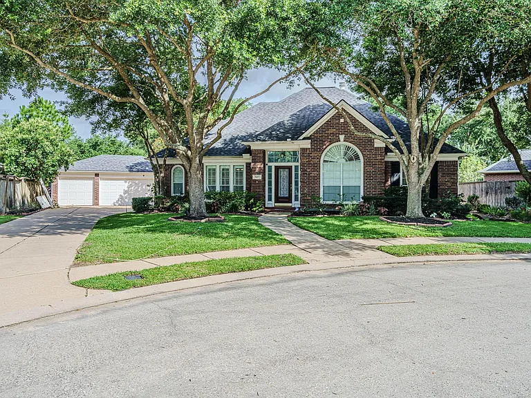 5415 Emerald Brk — Photo 34