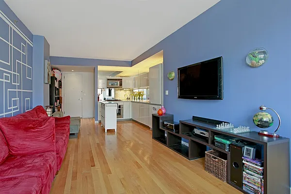 Rented by Corcoran | media 32