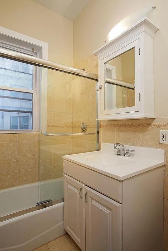 2 bed, $3,500 — Photo 2