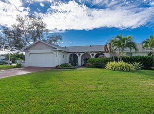 1394 51st Ave NE, Saint Petersburg, FL 33703