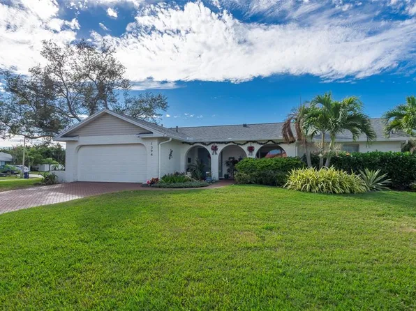 1394 51st Ave NE, Saint Petersburg, FL 33703