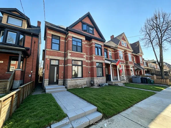 329 Clinton St, Toronto, ON M6G 2Y7