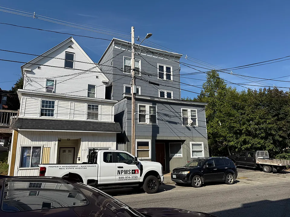 341 Waldo St #3