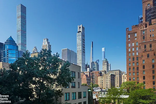 茶 LE st About 301 63rd St, New York NY | HOAs, Reviews, Amenities