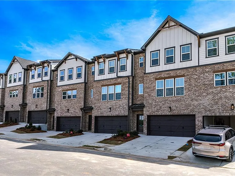 376 Sunset Hollow St — Photo 2