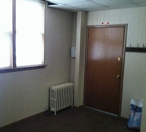 3rd image of 2239 33rd St