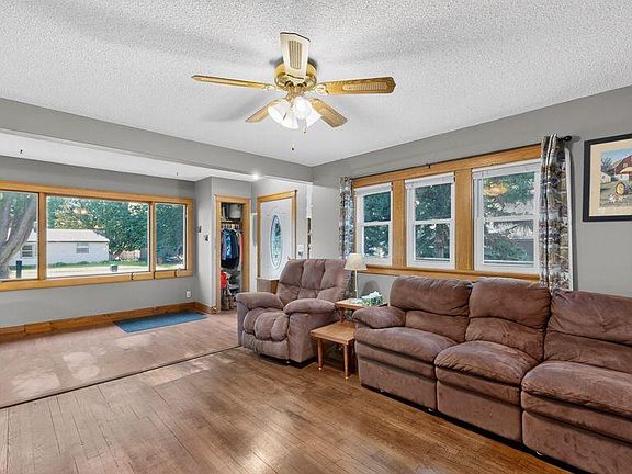 5th image of 125 2nd Ave NW
