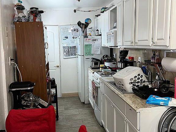 5th image of 6024 SW 8th St #A100