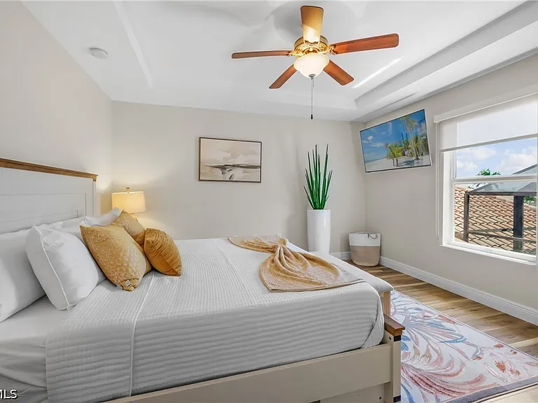 2250 SW 20th Ave — Photo 46