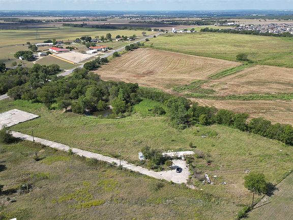 4th image of 1012 E Fm 93 Spur