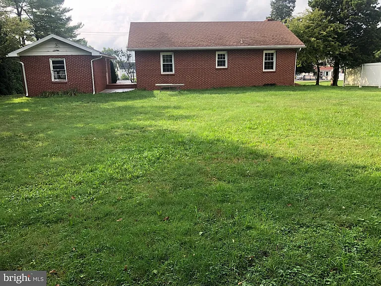 2060 Bridge Rd — Photo 21