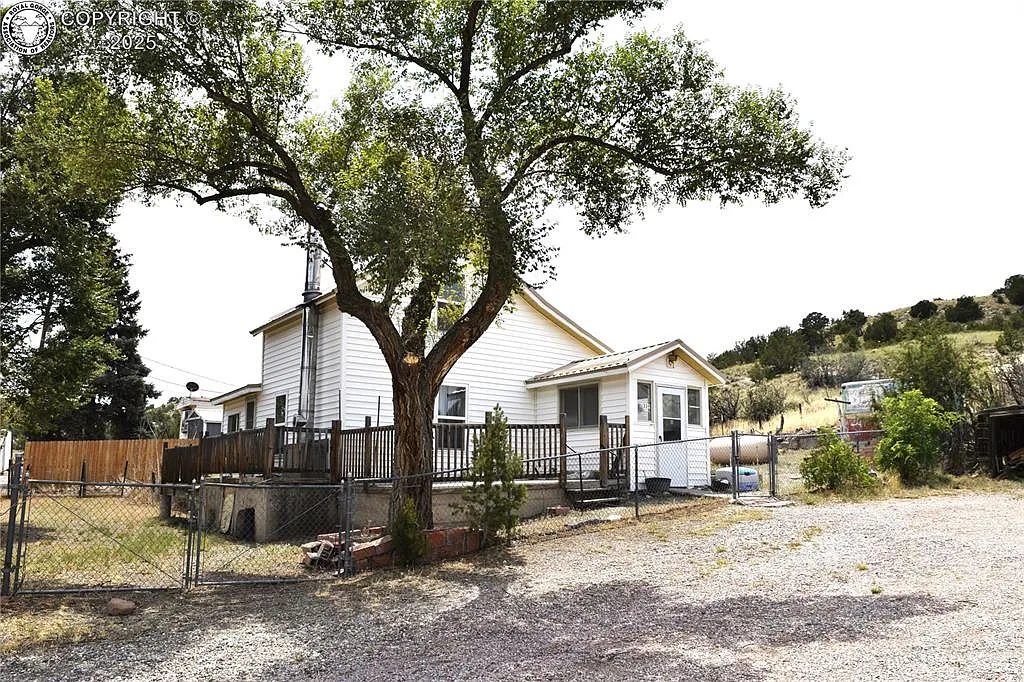 339 W 3rd Ave photo 1