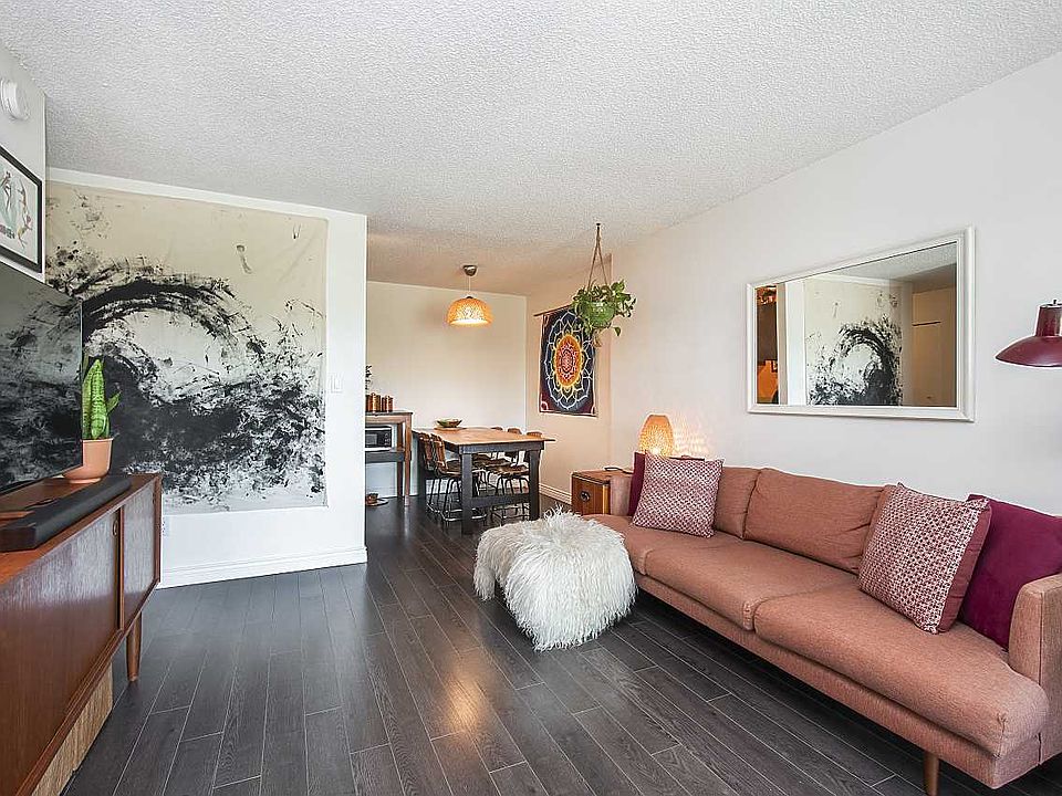 1st image of 1440 E Broadway #303