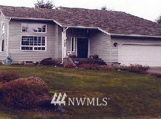 121 N Oar Loop NW, Ocean Shores, WA 98569
