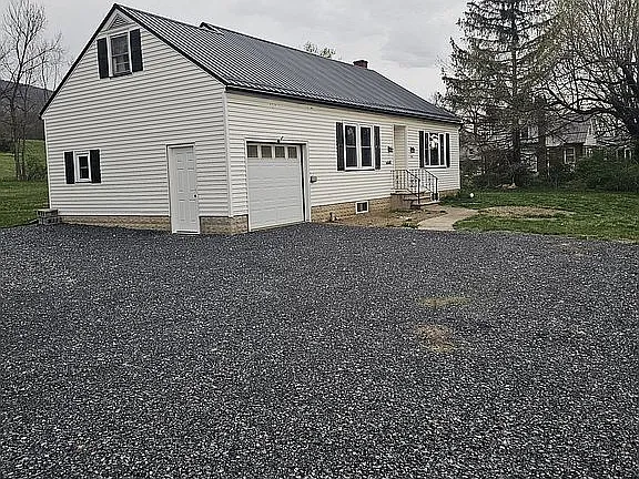 15632 Raystown Rd — exterior photo