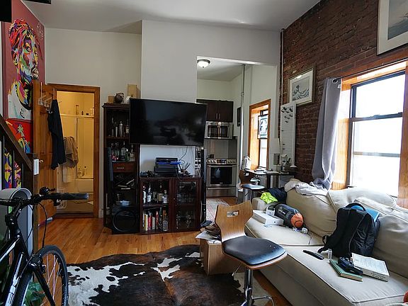 5th image of 231 2nd Ave APT 14A