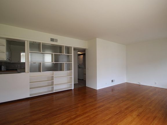 2nd image of 144 Acacia Ave #144