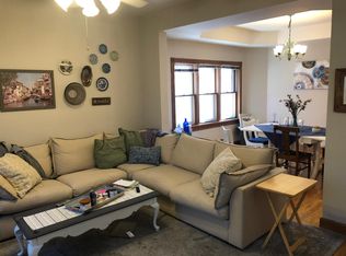 3040 N Racine Ave #1, Chicago, IL 60657