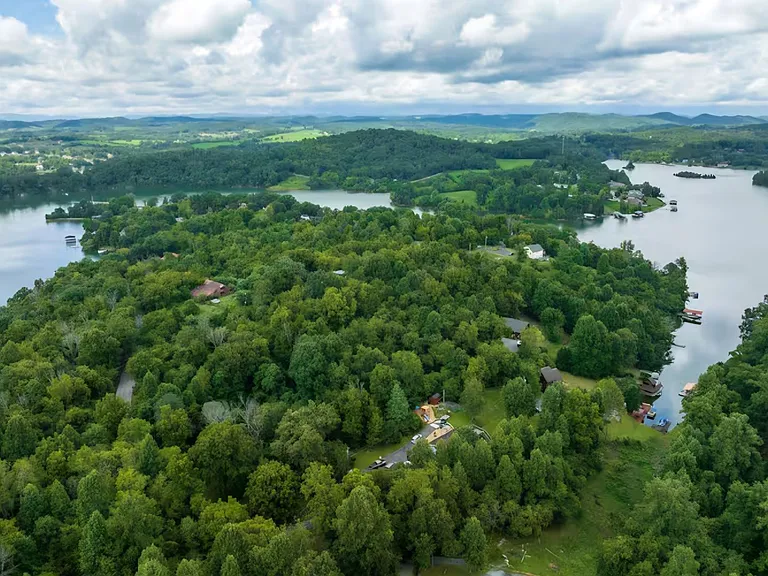 388 Hideaway Farms Rd — Photo 16