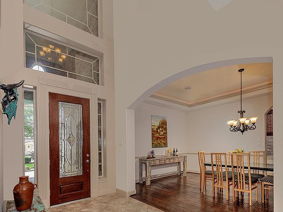 4th image of 54 Player Oaks Pl