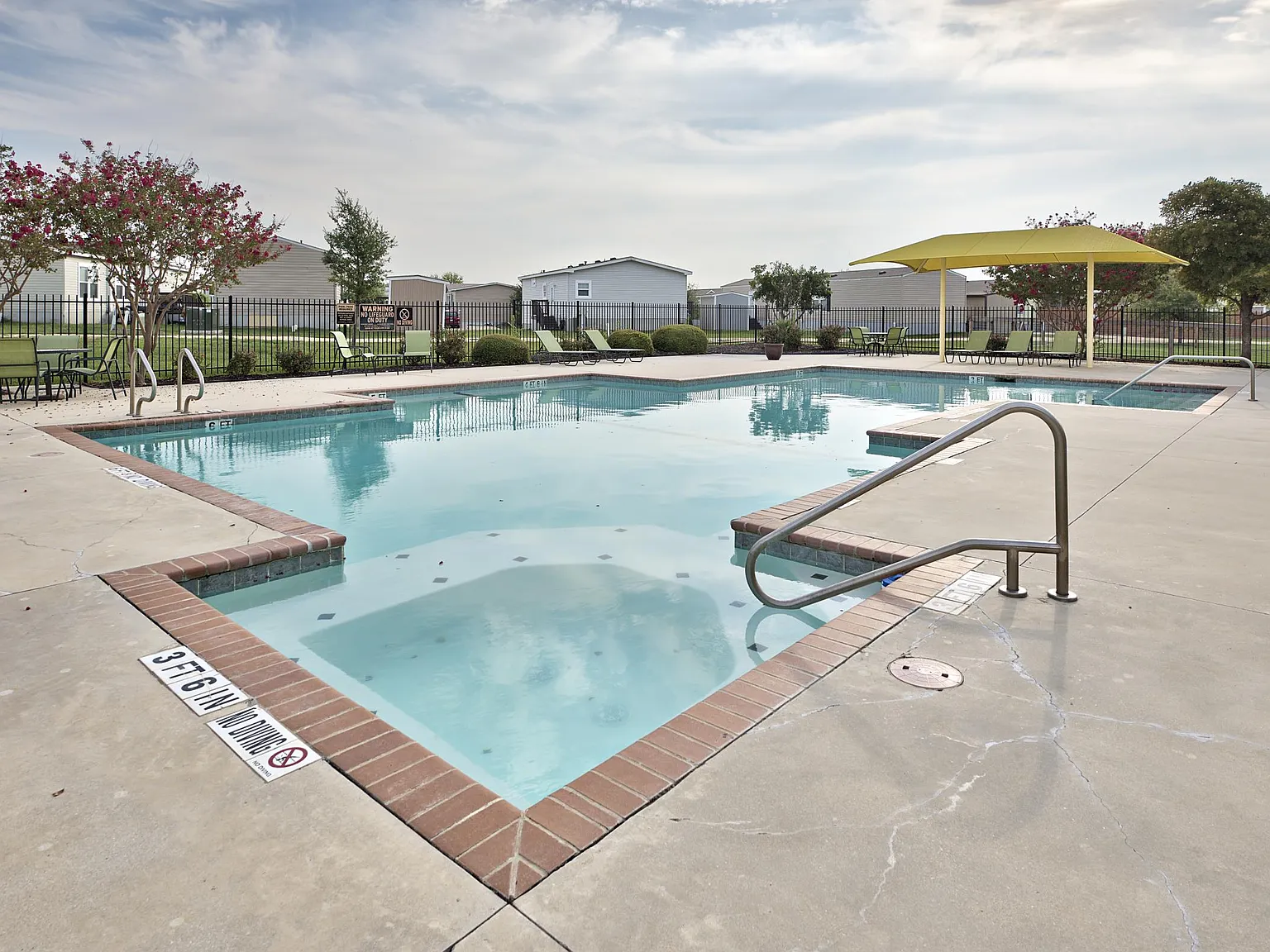 Woodlake Estates (TX) — Photo 3