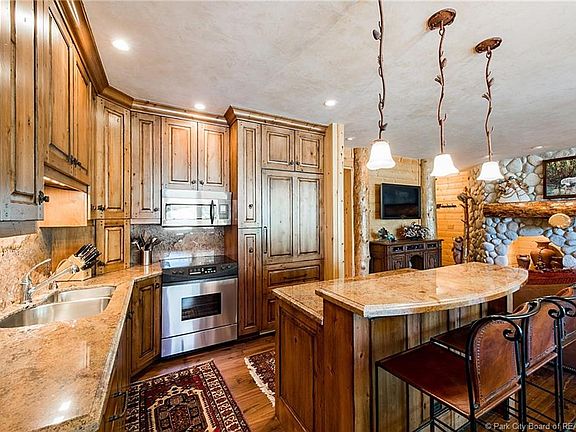 4th image of 2650 Deer Valley Dr E #103