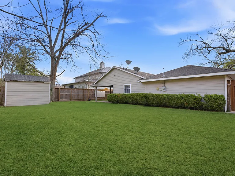 9638 Pine Lake Dr — Photo 48