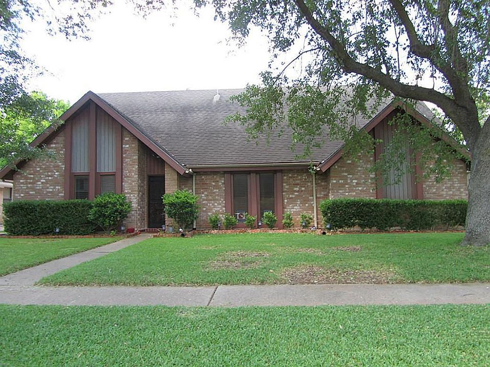 1st image of 2827 Edgewood Dr