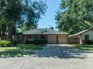 11443 Barrett Brae Dr, Houston, TX 77072