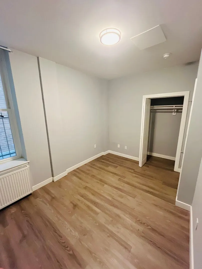 Bright & Spacious 3-Bedroom Apartment with In-Unit Washer/Dryer | Heat & Hot Water Included | Nea... — Photo 1