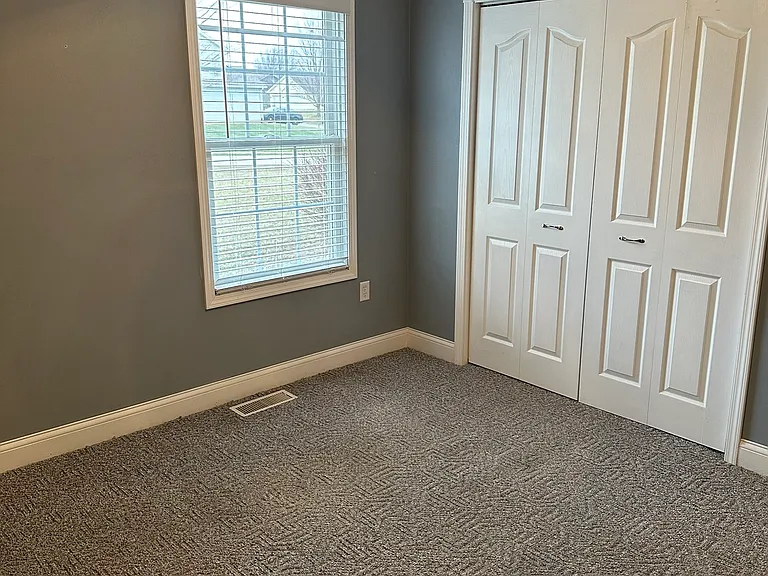 320 Holland Rd — Photo 22