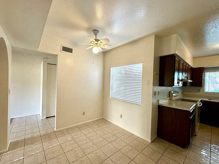 8144 E Rivenoak Dr — Photo 24