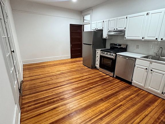 2nd image of 416 Bloomfield Ave #Dbd953297
