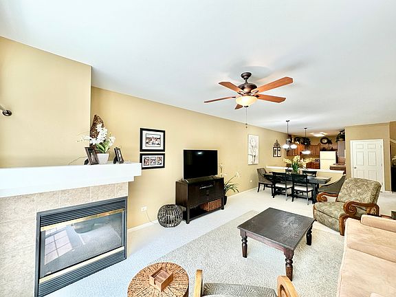 4th image of 375 Hickory Ln #375