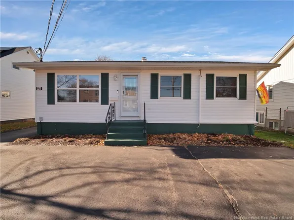 96 Atkinson Ave, Moncton, NB E1C 7S5