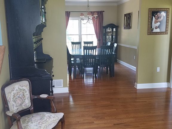 5th image of 8 Blue Heron Dr