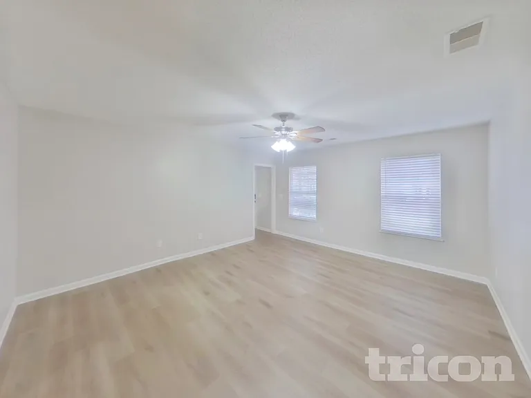 2108 Wilkinson Dr — Photo 3