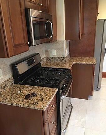 4th image of 224 Bowdoin St #1