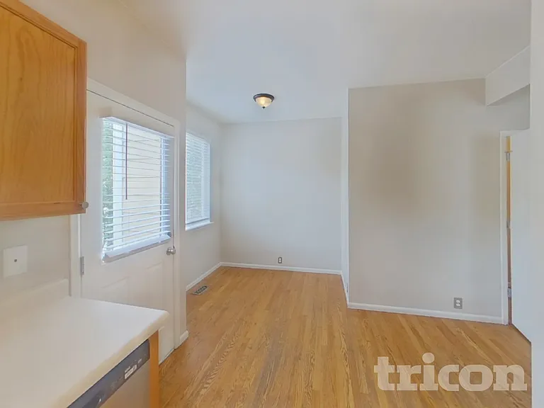 2434 Saint Paul Dr — Photo 4