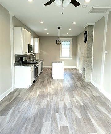 3rd image of 434 Macarthur Ave