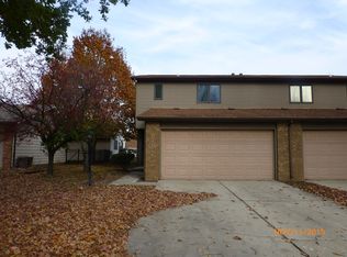 1704A Trails Dr, Urbana, IL 61802